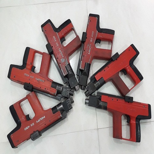 میخ و چاشنی